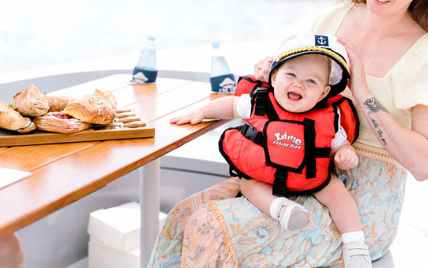 Electric Picnic Boat Rental in Brisbane