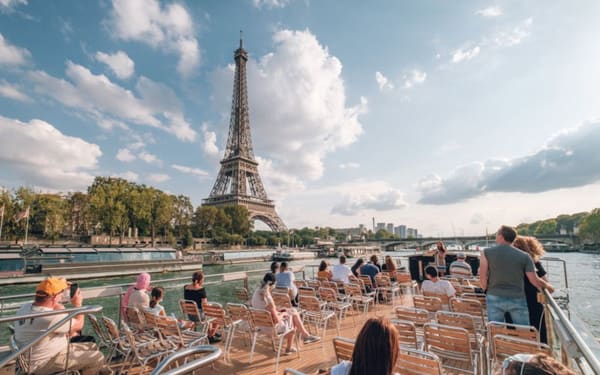 Paris Day Trip and Sightseeing Cruise from Disneyland Paris