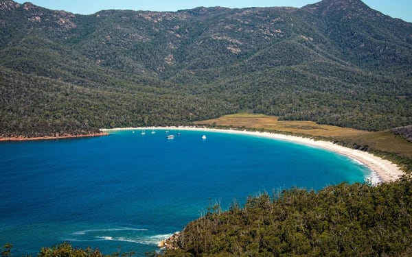Freycinet National Park and Wineglass Bay Scenic Tour