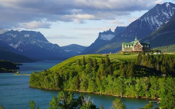 Calgary Waterton National Park Full-Day Winter Adventure