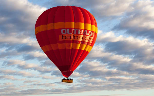 Alice Springs Early Morning Hot Air Balloon Experience