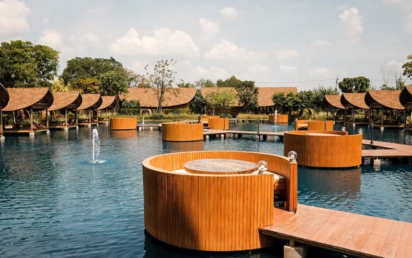 (Free eSIM) Bangkok Cafe Tour (Bubble in the Forest, After the Rain)