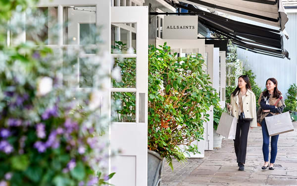 Bicester Village -Shopping Experiences and Transportation from London