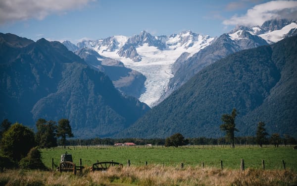 Christchurch to Franz Josef via Hokitika Small Group Day Tour