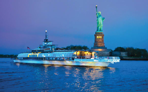 Bateaux New York Premier Plus Dinner Cruise