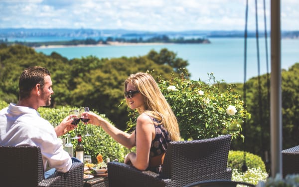 The Essence of Waiheke Wine Tour