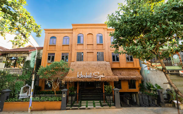 Herbal Spa Hoi An: Deep Relaxation with Hot Stones and Herbal Oils