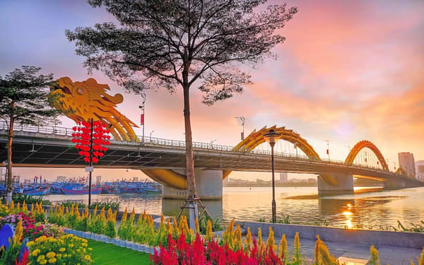 Da Nang 5 hour Guided Night Tour