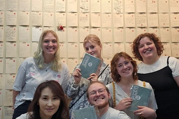 Create a Handmade Traditional Korean Notebook in Insadong