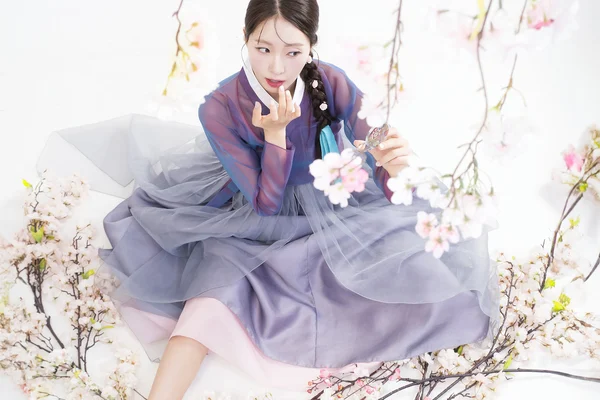 Hanbok Photo Shoot with K-Style Hair & Makeup near Changgyeonggung
