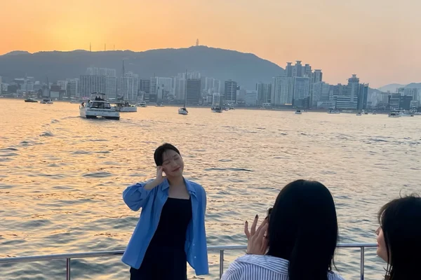 Busan Romantic Public/Private Yacht Tour (I love you yacht)