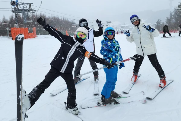 Yongpyong Ski/Snowboard Lesson