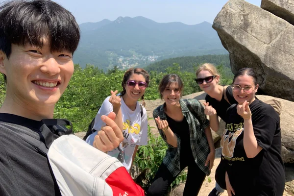 Busan & Pohang-si Full-Day Hiking & Food Experience