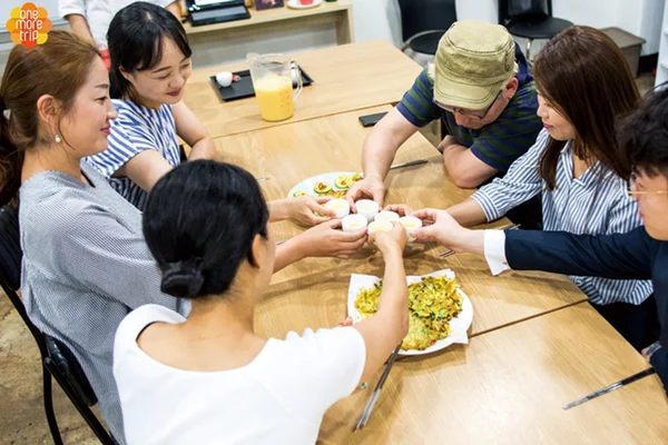 Making Traditional Rice Wine Makgeolli and Bar Food Experience