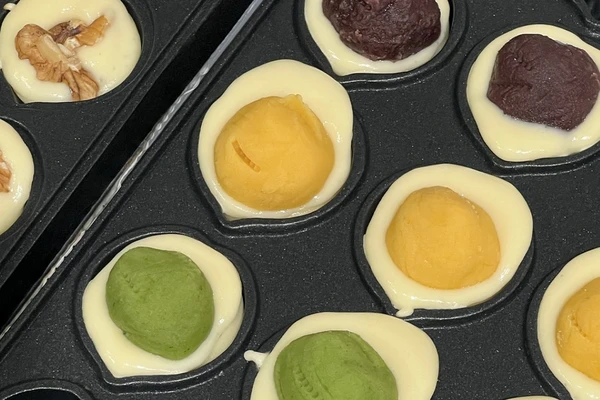 Seoul Apgujeong Korean Snack Making Experience - Tiki Room
