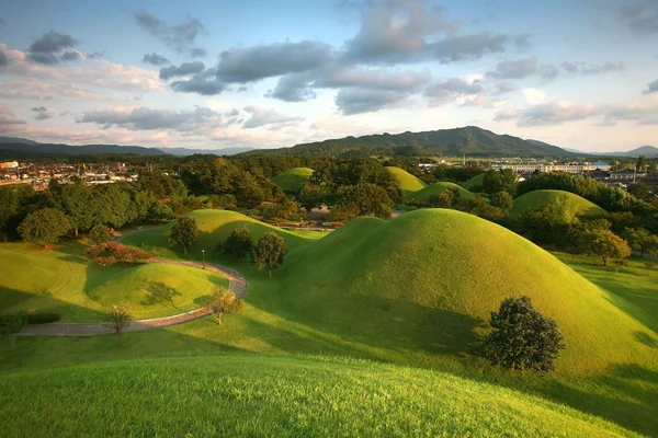 Gyeongju Bulguksa & Hwangnidan-gil Half-Day Private Car Tour