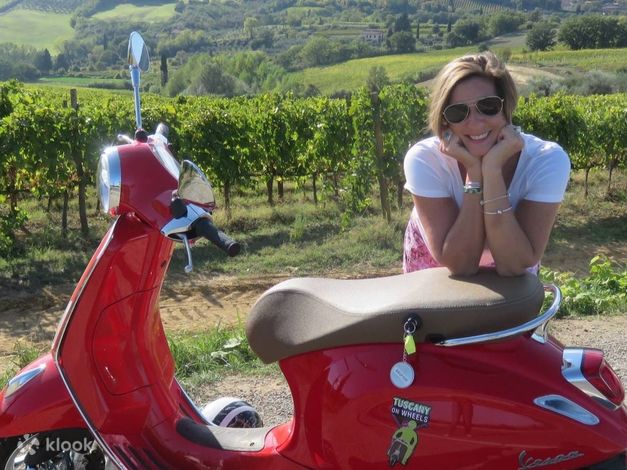 Италия Тоскана Vespa