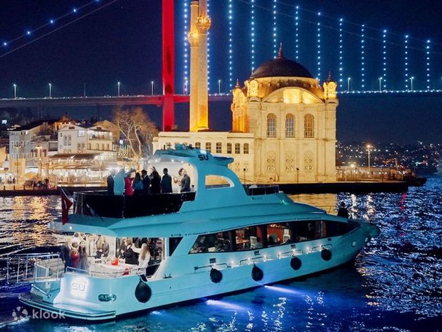 private yacht dinner istanbul