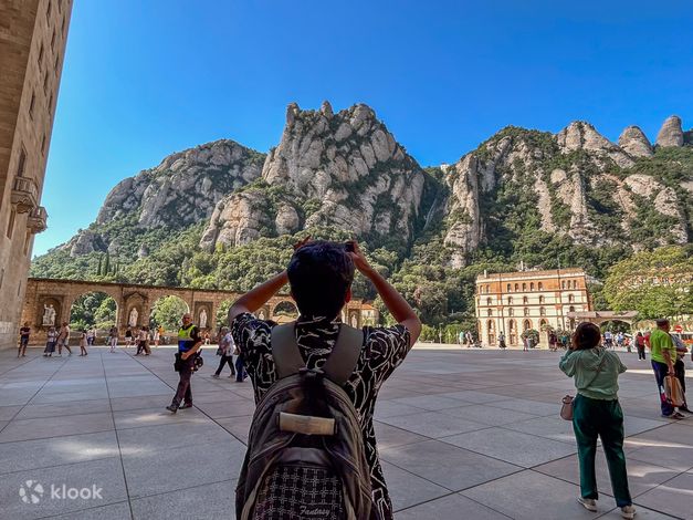 Roundtrip Bus Transfer From Barcelona To Montserrat Klook roundtrip-bus-transfer-from-barcelona-to-montserrat-klook