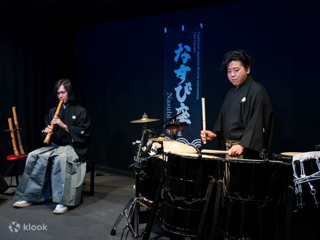 [One-day trip to Mount Fuji’s beautiful scenery] Japanese musical ...