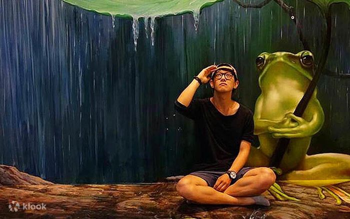 ab61bfec-Art-in-Paradise.jpg