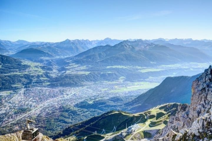 因斯布鲁克高山动物园 & Nordkette 缆车往返票
