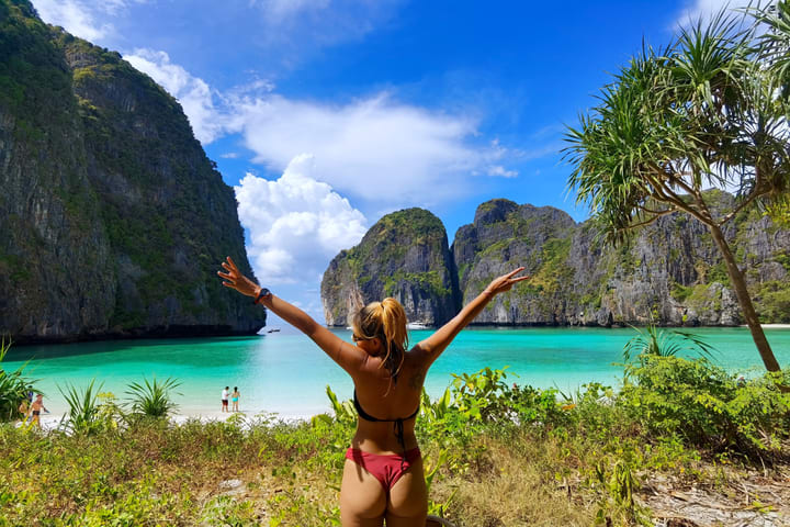 Krabi/Ao Nang: Day Trip ke Phi Phi dengan Transportasi & Longtail Pribadi
