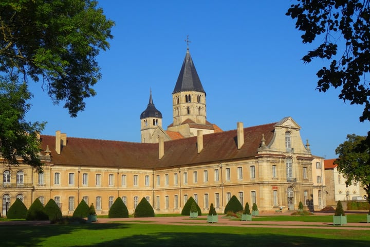 Abbaye de Cluny Ticket in France
