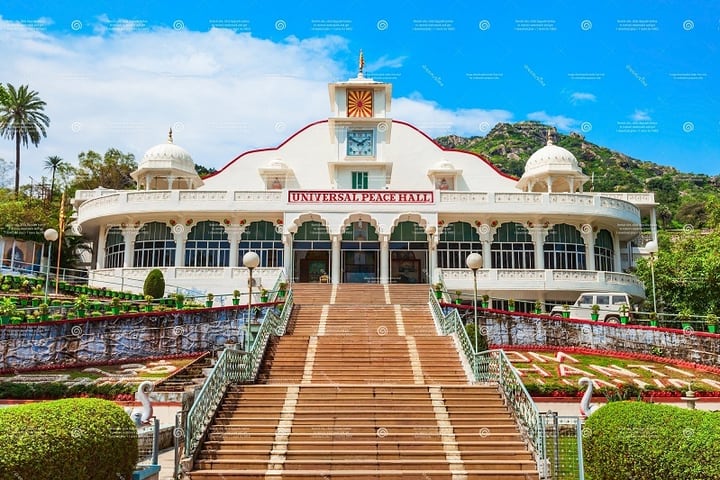 Udaipur Full-Day Private Temples & Nature Tour