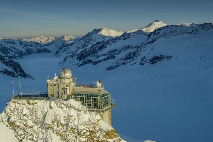 Jungfraujoch Top of Europe Day Tour dengan Transportasi