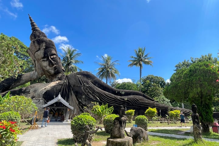 Tur setengah hari yang wajib dikunjungi di Vientiane
