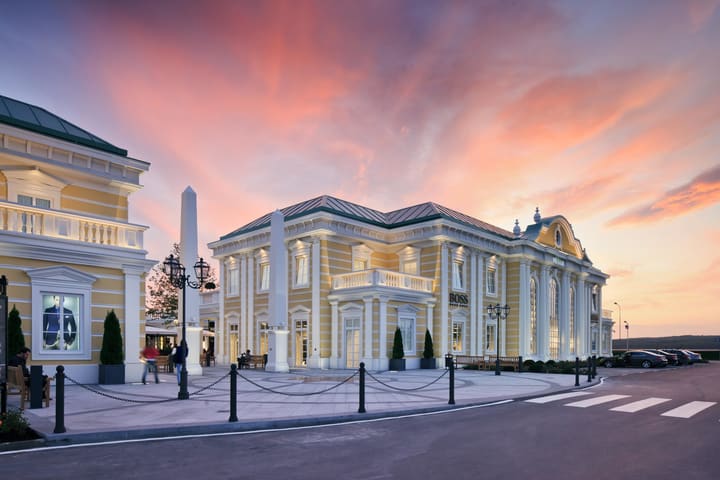 Vienna Designer Outlet Parndorf Half-Day Shopping Tour