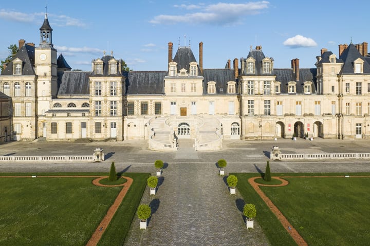 Castles of Fontainebleau & Vaux-le-Vicomte Day Trip dari Paris