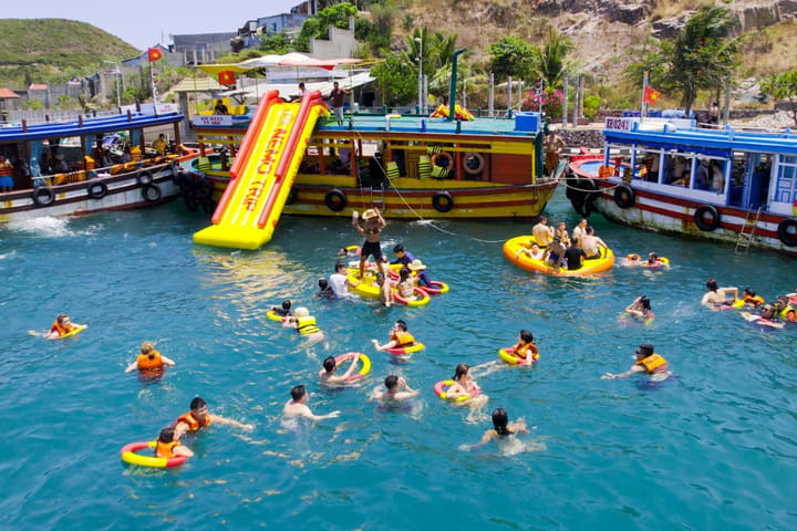 Tur keliling pulau Nha Trang : Snorkeling & Pesta Terapung
