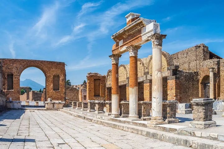 Day Trip ke Pompeii, Positano, dan Amalfi Coast dari Roma