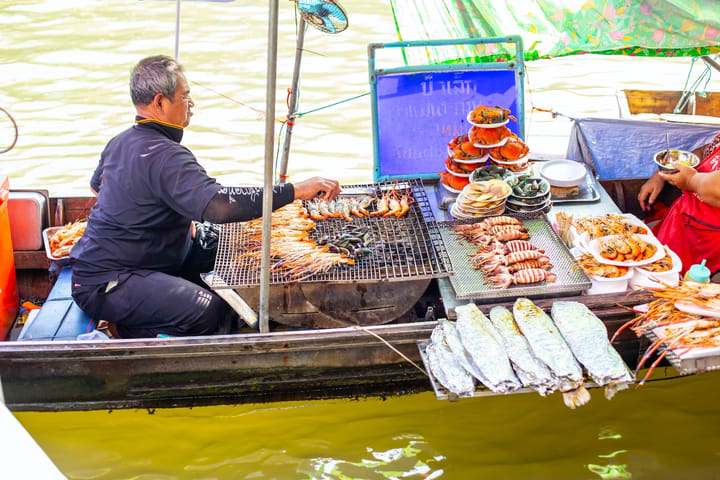 Ayutthaya & Amphawa One Day Private Tour