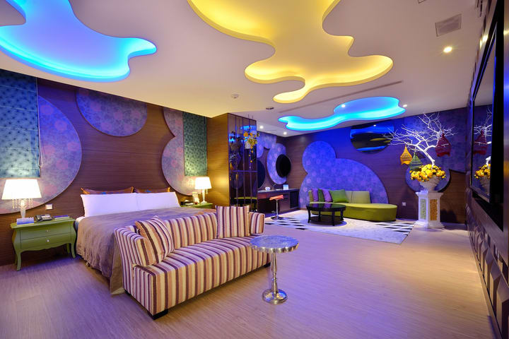 Taichung｜Cloudland Hotel｜Pool Room・Waterslide｜Weekdays 3-Hour・Holidays 2-Hour Day-Use Voucher