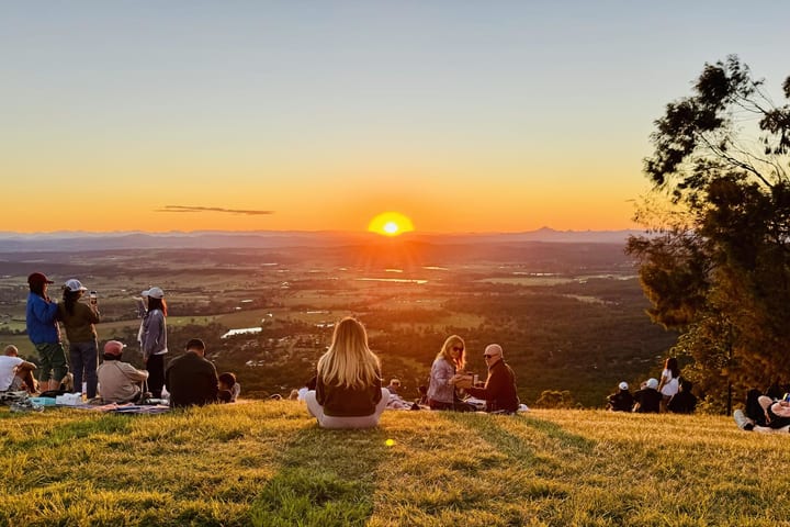 Brisbane Glow Worm Caves & Stargazing Night Tour