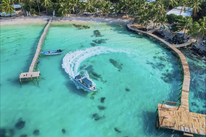 Tur Jelajah Pulau Phu Quoc dengan Speedboat, Makan Siang Prasmanan & Kereta Gantung Sun World