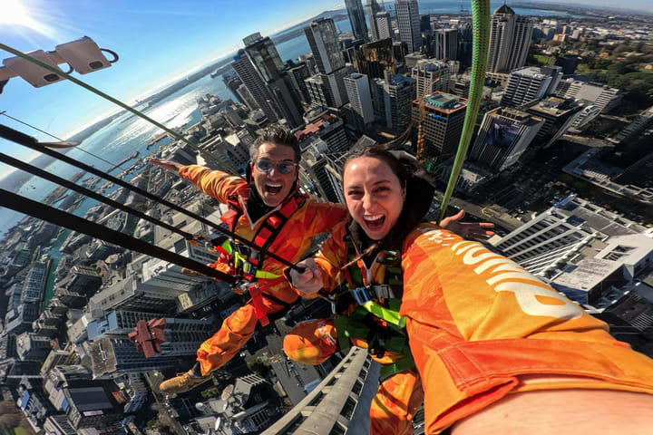 AJ Hackett 奥克兰天空步道、蹦极或高空滑索体验