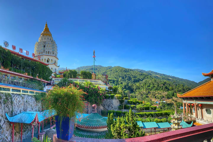 Penang Hill and Kek Lok Si Temple Private Half-Day Tour