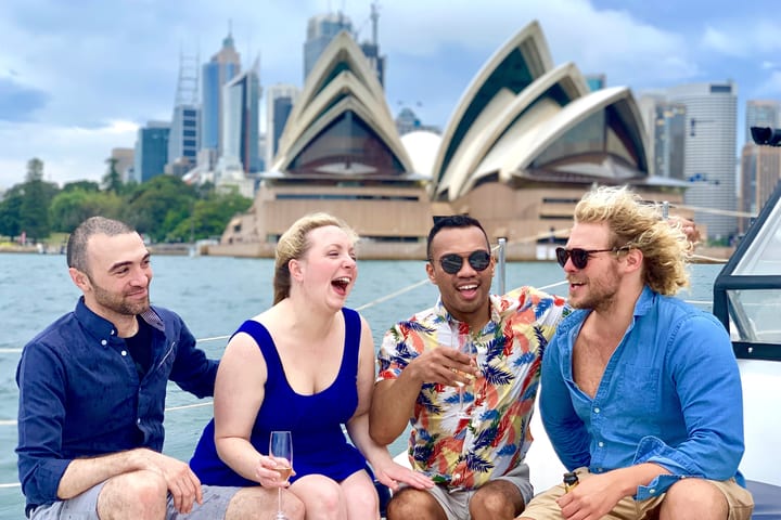 Sydney Harbour Highlights & Aussie Bites Catamaran Cruise
