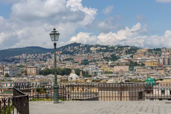 Tur kota tua Genoa