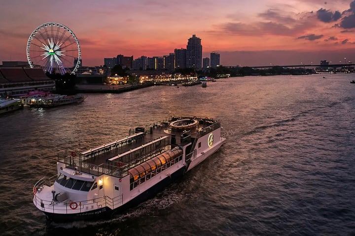 Saffron Cruise by Banyan Tree Bangkok