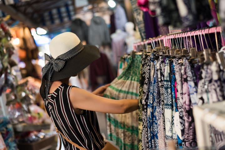Chatuchak Weekend Market Half Day Tour di Bangkok oleh MyProGuide Thailand