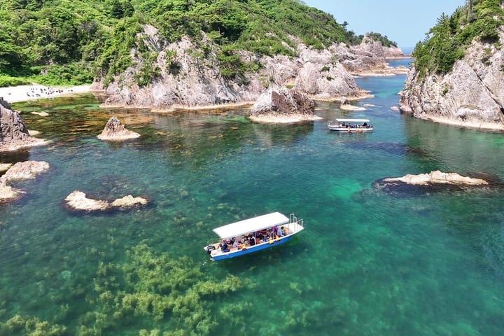 Adventure Cruising on the Small Boat "Uradome-go" (Tottori)