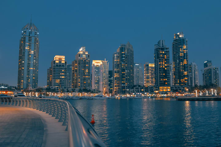 Jalan Malam di Marina Bay dengan Spectra & Garden Rhapsody