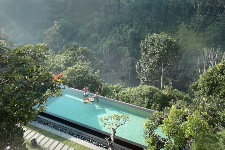 Awana Pool and Lounge Day Pass di Kamandalu Ubud, Bali