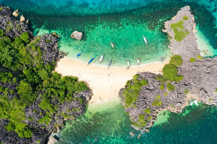 Caramoan Island All In Package dari Naga