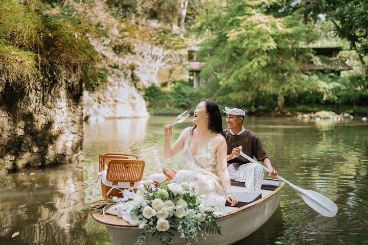 Romantic Picnic by Boat in Dua Dari Ubud